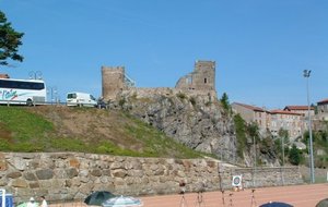 le site du fédéral avec son chateau médiéval